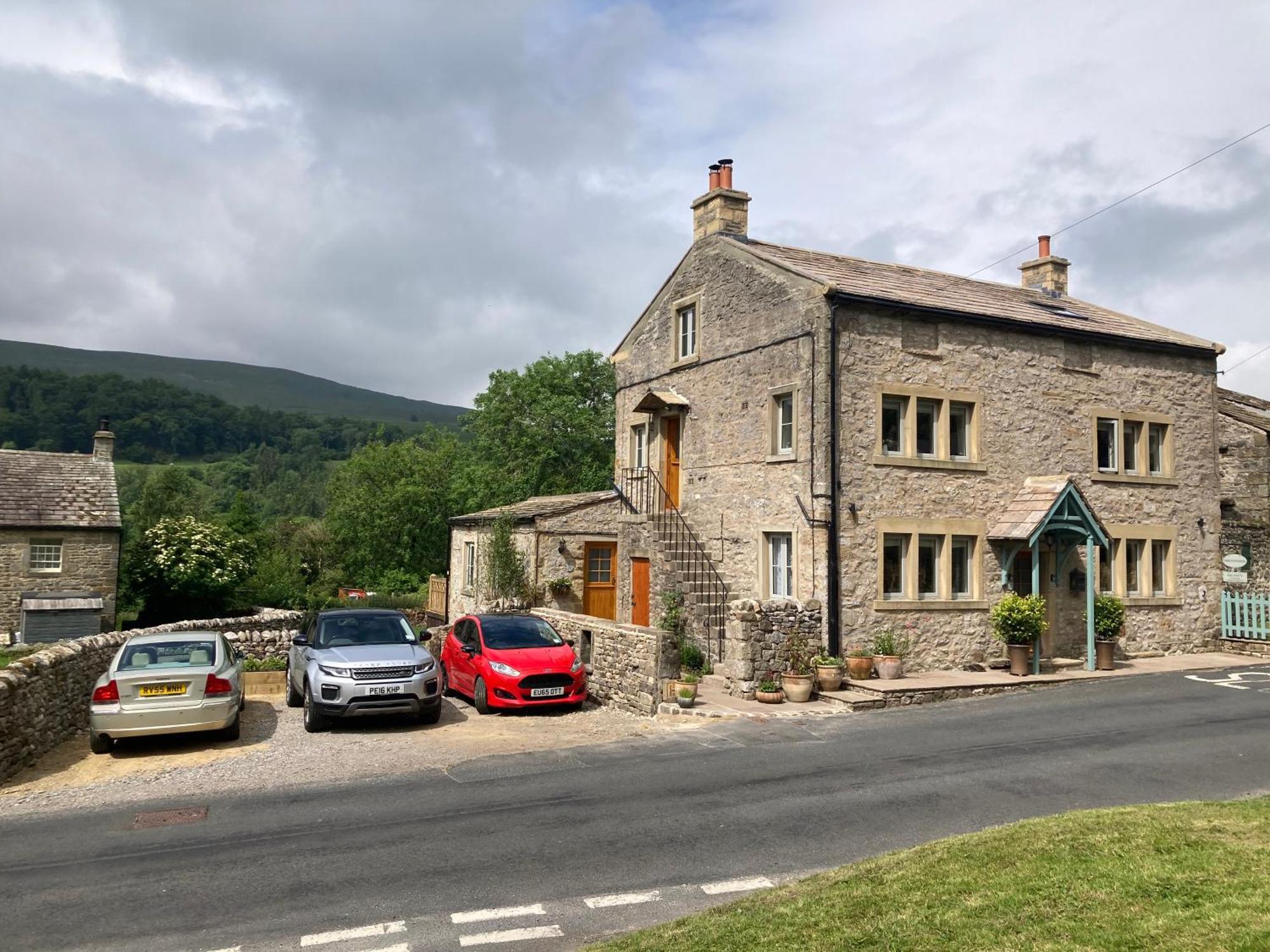 The Snug At Greystones * Buckden (North Yorkshire)